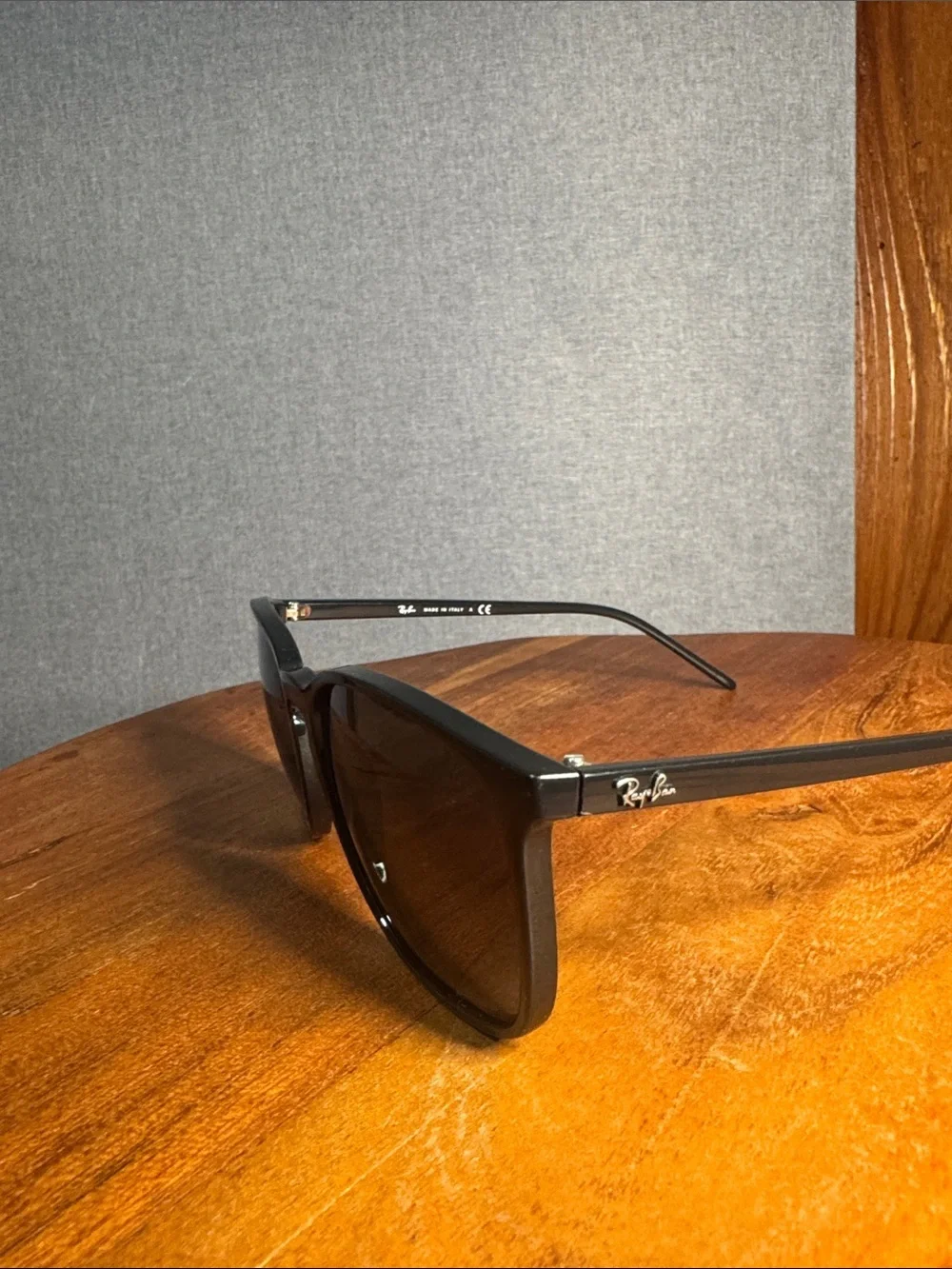 Used RayBan RB4387 601/71 56-18-145
